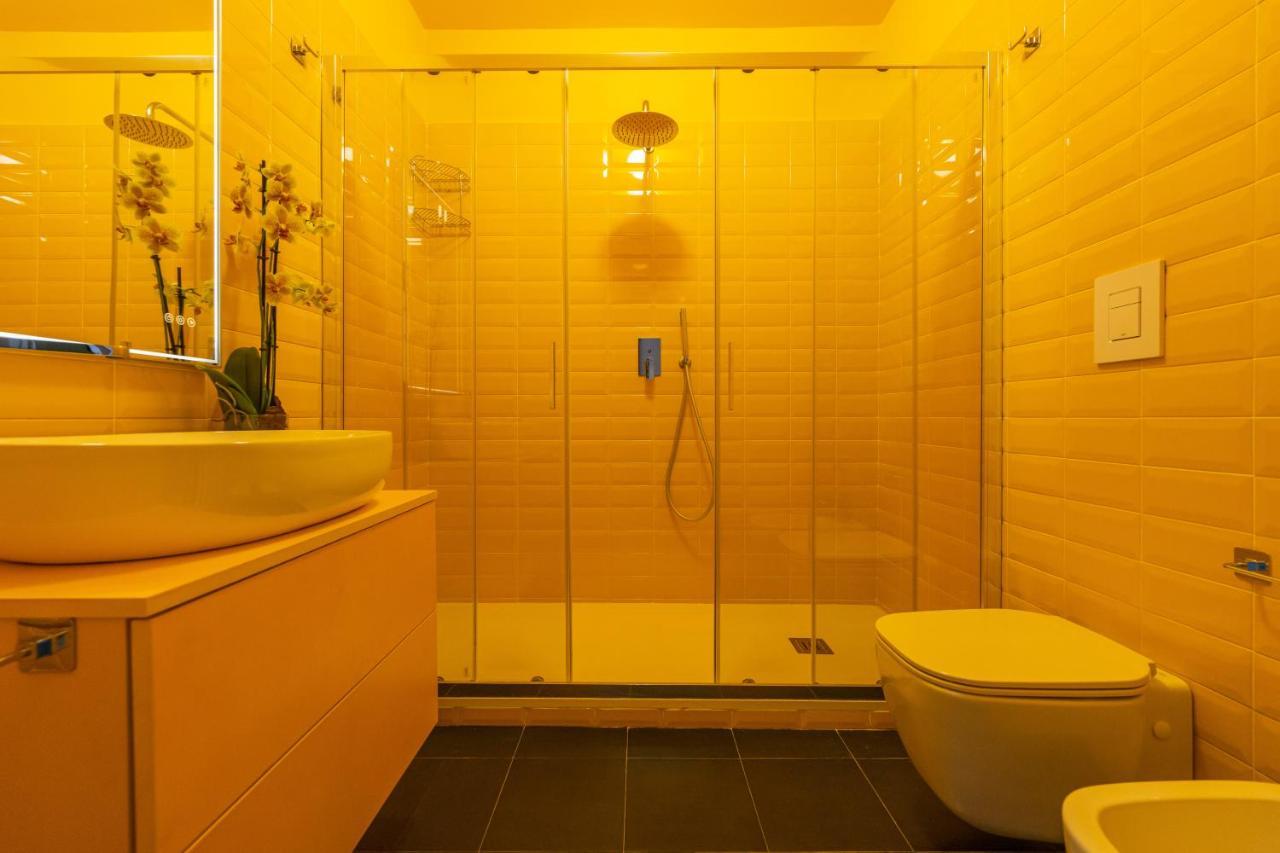 Teatro Toledo 272 Bed & Breakfast Napoli Bagian luar foto