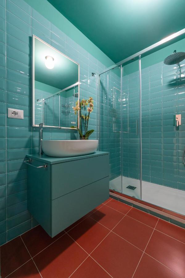 Teatro Toledo 272 Bed & Breakfast Napoli Bagian luar foto