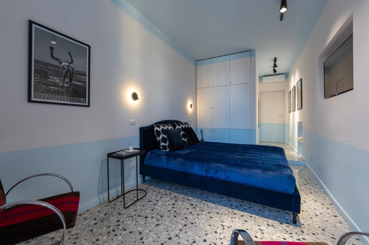 Teatro Toledo 272 Bed & Breakfast Napoli Bagian luar foto