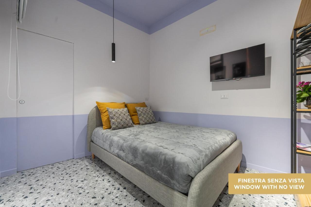 Teatro Toledo 272 Bed & Breakfast Napoli Bagian luar foto