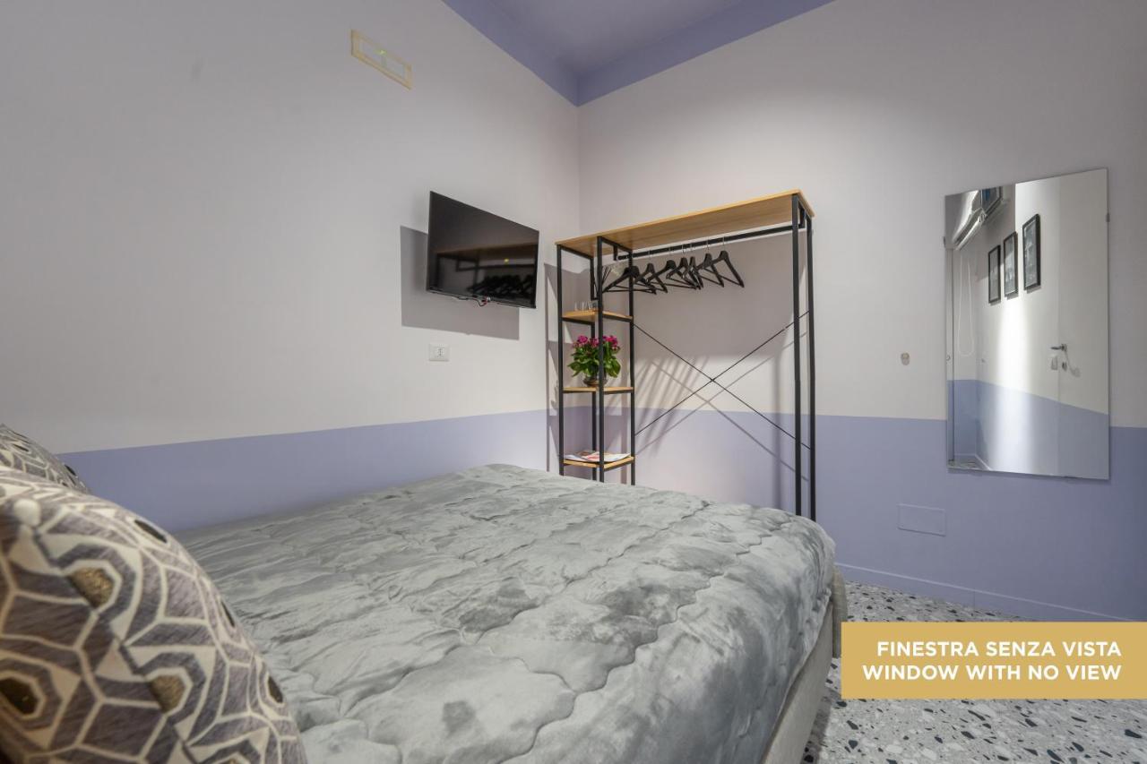 Teatro Toledo 272 Bed & Breakfast Napoli Bagian luar foto