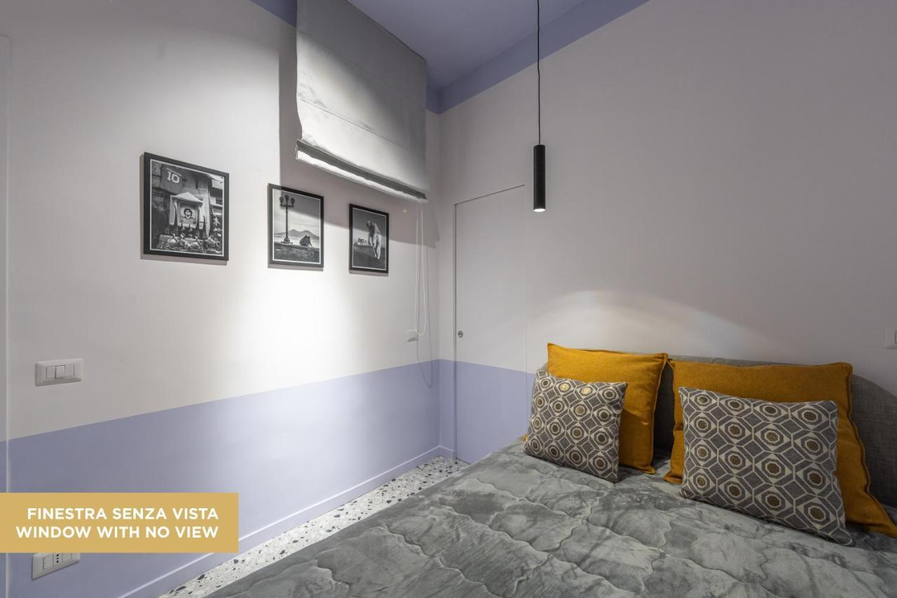 Teatro Toledo 272 Bed & Breakfast Napoli Bagian luar foto